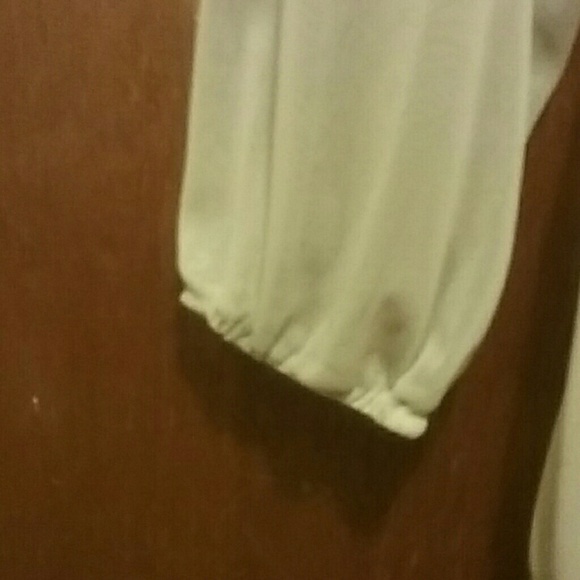 Beige blouse - Picture 3 of 4